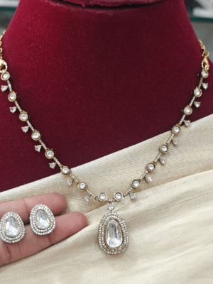 Taara kundan necklace
