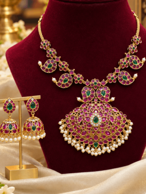 Traditional mango necklace